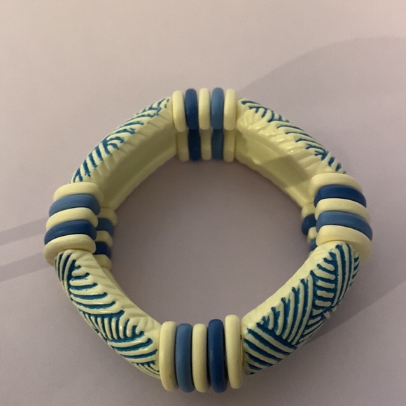 Beautiful stretch blue and white bracelet - Picture 4 of 5